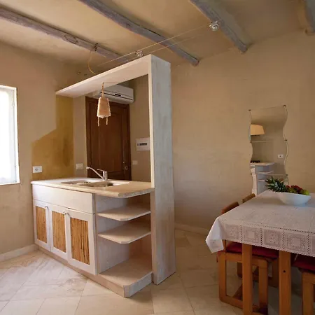 Stylish One Bedroom Just A Few Steps From The Sea Marinella (Sardinia)
