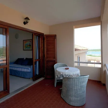 Stylish One Bedroom Just A Few Steps From The Sea